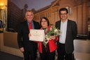 Ver. Rogério Carrilo, Sra Maria Apda Ramos, ex-funcionária homenageada e Sr. João Deom Pereira