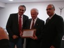 Prefeito, presidente da empresa e Presidente da Câmara Municipall
