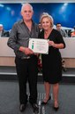 Sr. Guaraci José de Almeida recebeu o Título de Cidadania, entregue pela Ver. Regina Cioffi. 