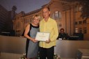 Ver. Regina Cioffi homenageia o Sr. Mauro de Carvalho Bastos
