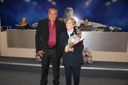 Ver. Mauro Ivan de Oliveira e sua homenageada, Sra Maria de Lourdes Fernandes Severini