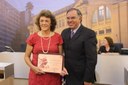 Vereador Valdir Sementile e a homenageada Sra. Cecília Claudiano Moreira
