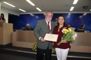 Ver. Paulo Tadeu Silva D'Arcádia e a homenageada Denise Oliveira Candido
