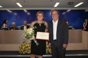 Ver. Antônio Carlos Pereira e a homenageada Rosana Apda Rosa Paulino
