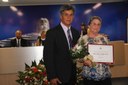Ver. Joaquim Alves e a homenageada Aurora Aparecida Bolzan Picoli
