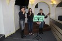 Apresentação da musicista Lais Jardim Cassaro (esq.), Sabrina Costa (centro) e Carol (dir.)
