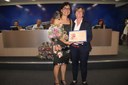 (à esq.) Sra Dalmoni Lydijusse é homenageada pela Ver. Maria Cecília F. Opípari
