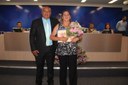 Ver. Mauro Ivan de Oliveira homenageia a Sra Neusa Teixeira de Souza
