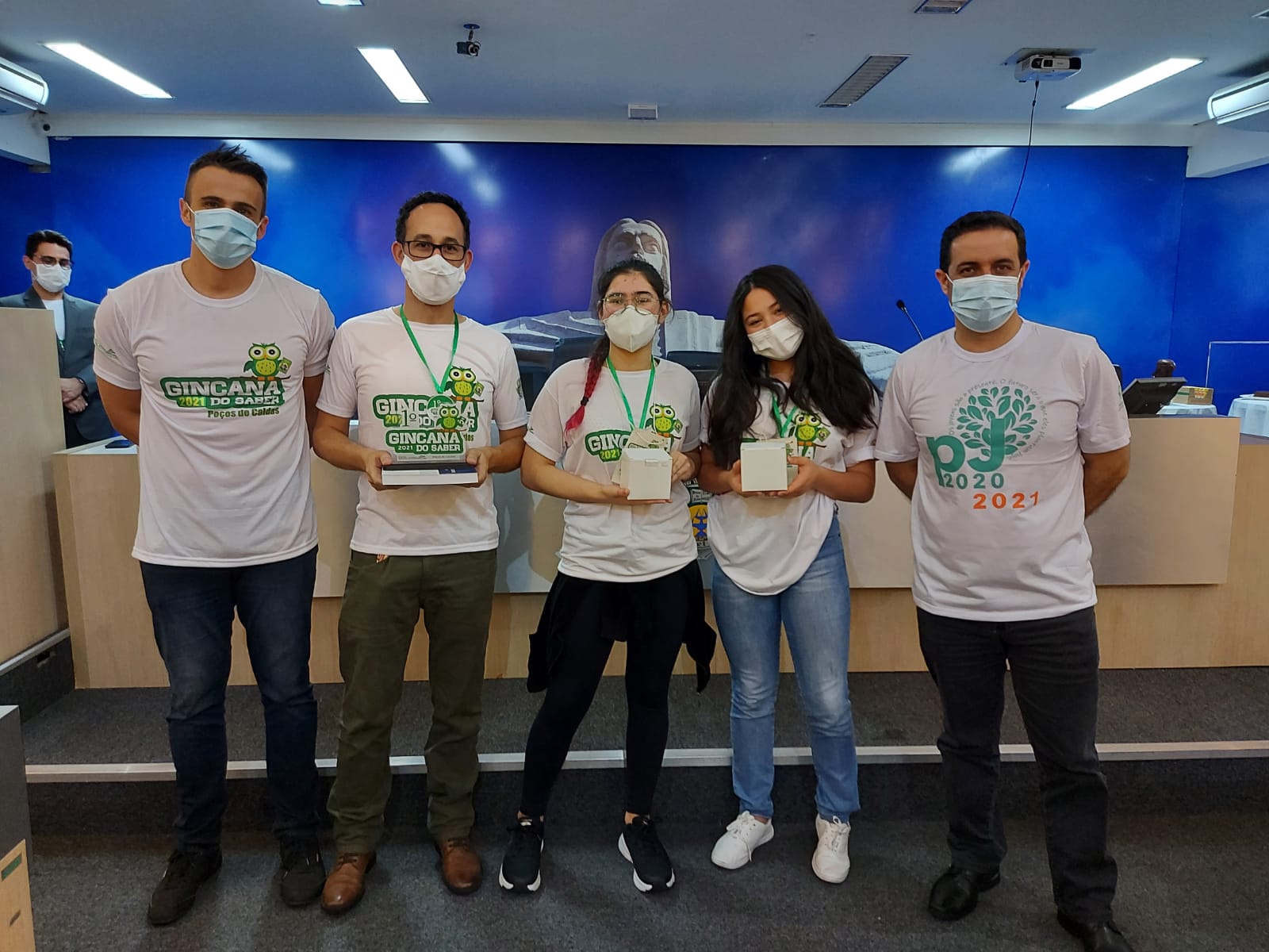 Alunas da Escola Municipal Júlio Bonazzi representarão Poços na fase regional da Gincana do Saber