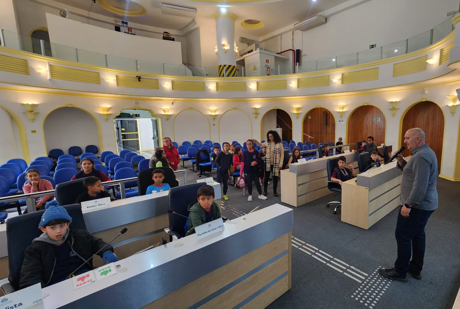 Alunos participam do Câmara em Visita e levam demandas aos vereadores