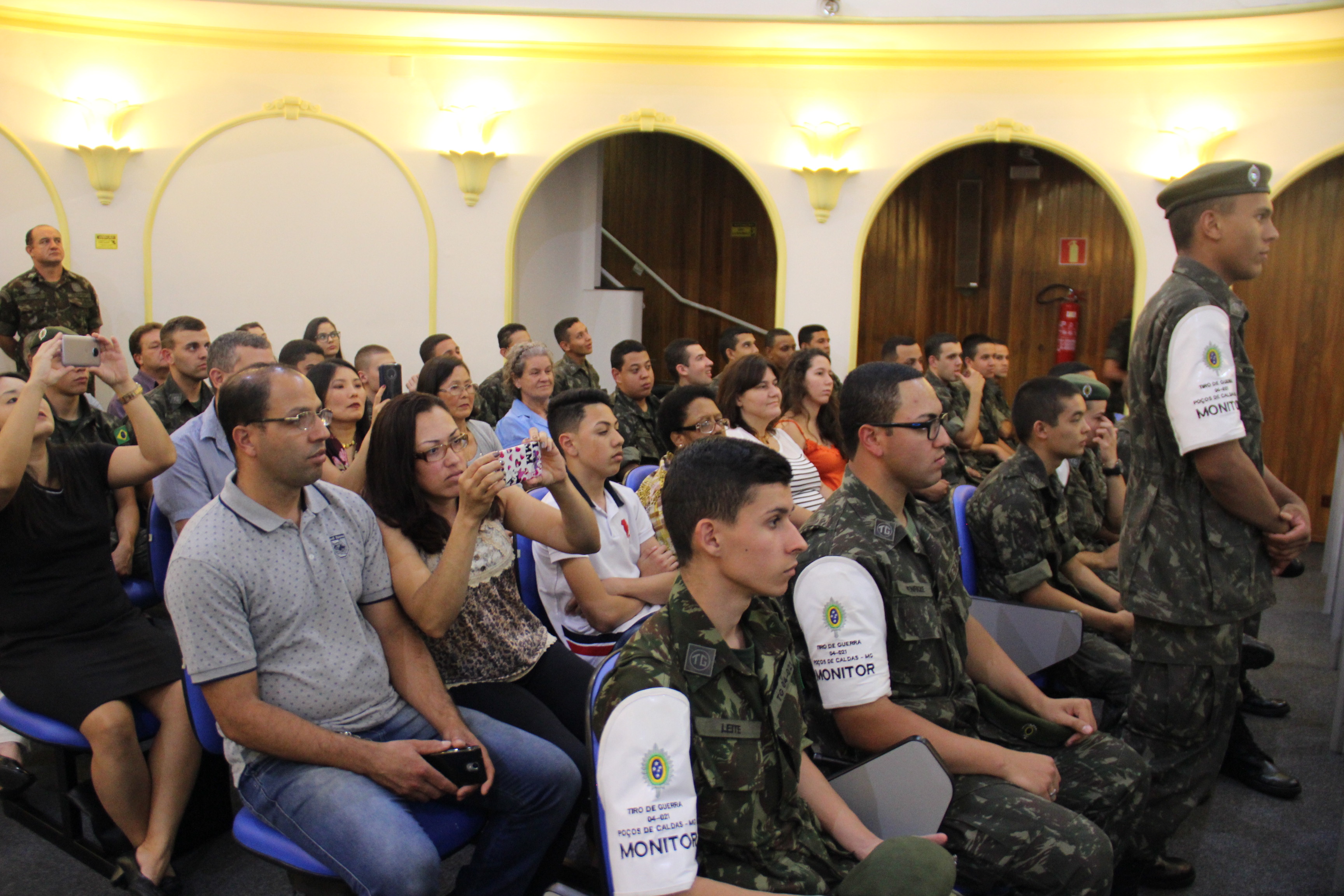 Atiradores do TG 04-021 recebem Diploma Valor Militar