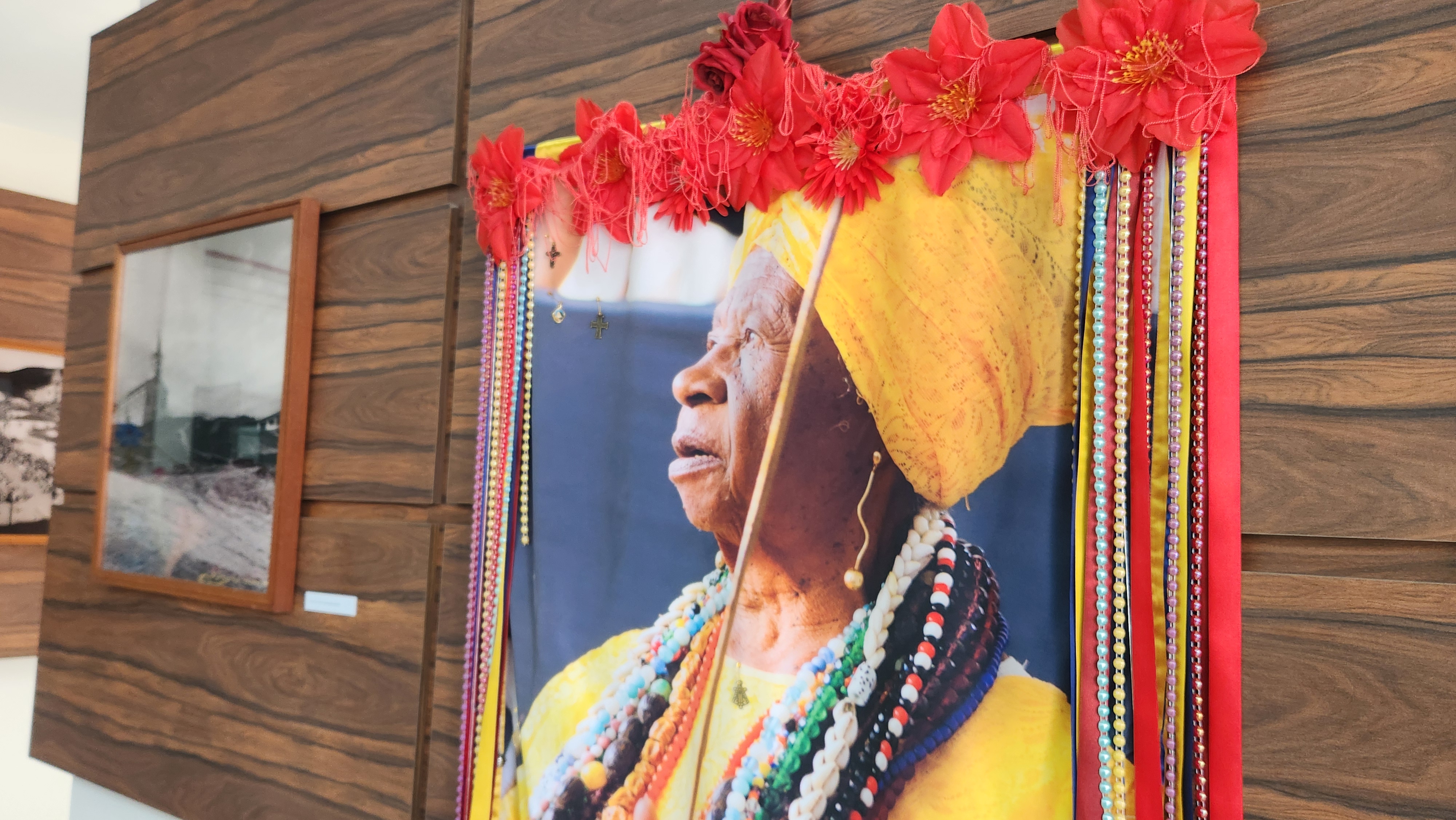 Câmara abre exposição “Ternos de São Benedito” em homenagem aos Congos e Caiapós de Poços de Caldas