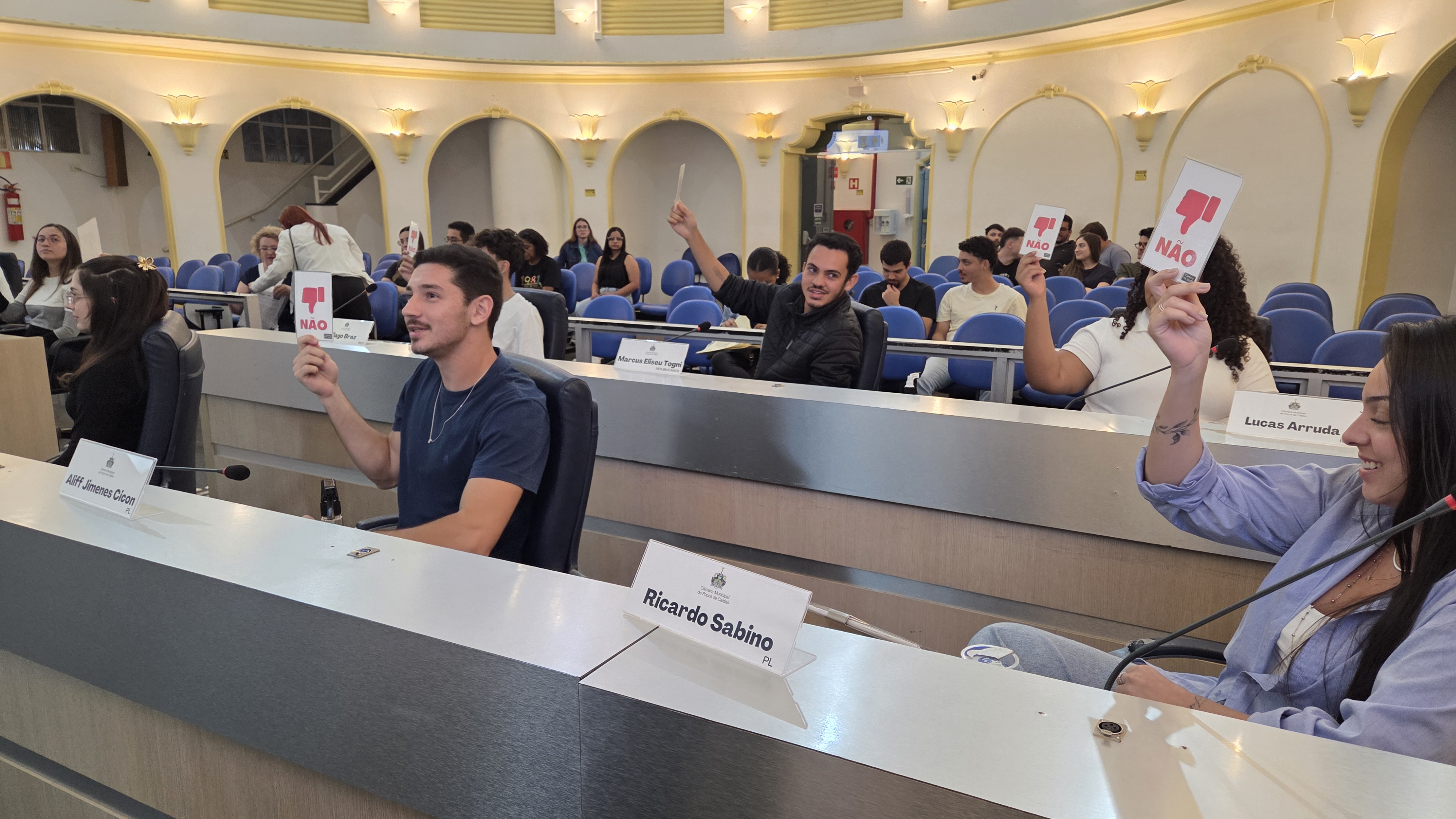 Câmara em Visita recebe estudantes da PUC Minas e do Colégio Pelicano