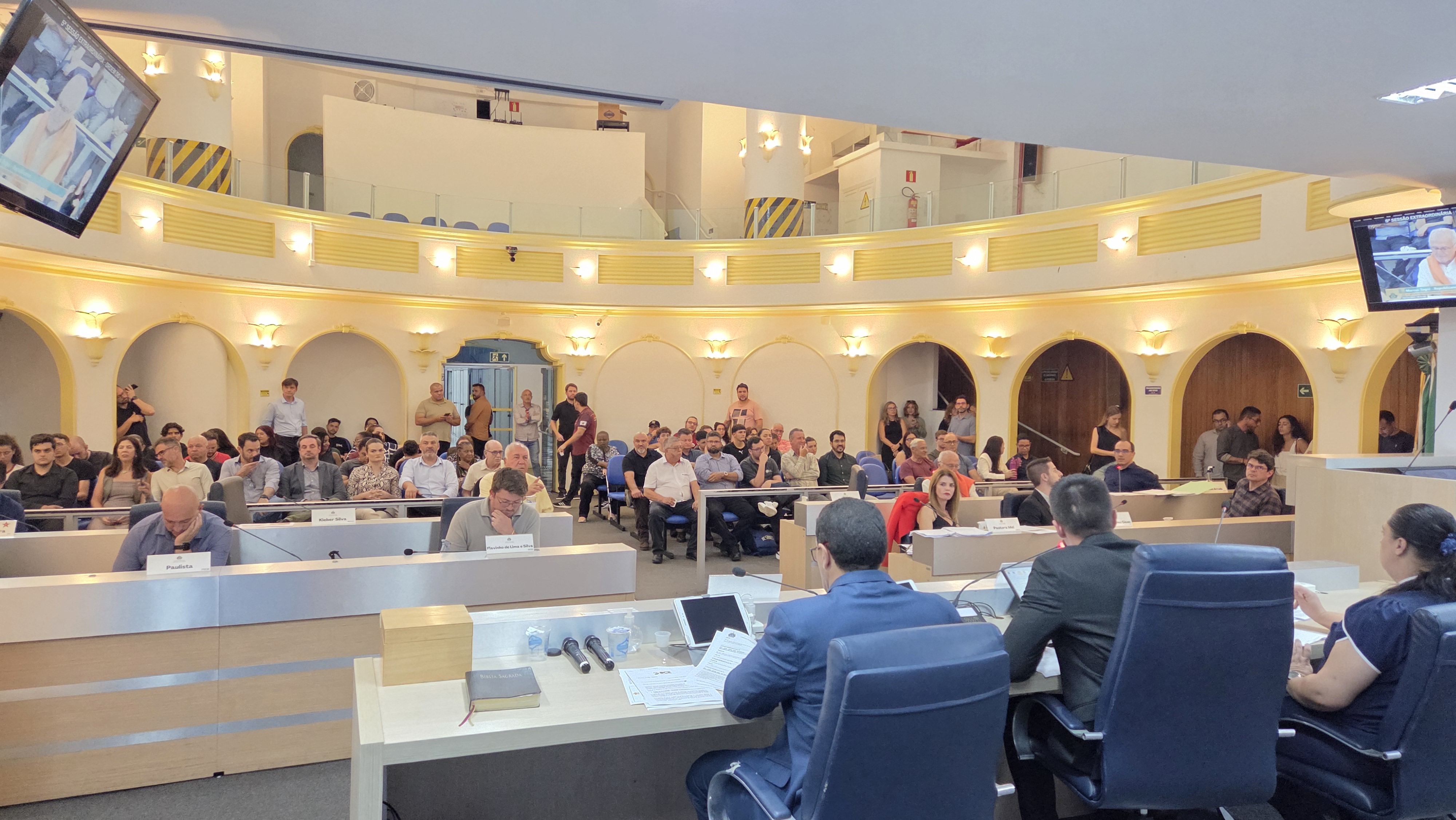 Câmara encerra 2025 com aprovação de 50 projetos em extraordinária e devolução de R$ 9,5 milhões ao Executivo