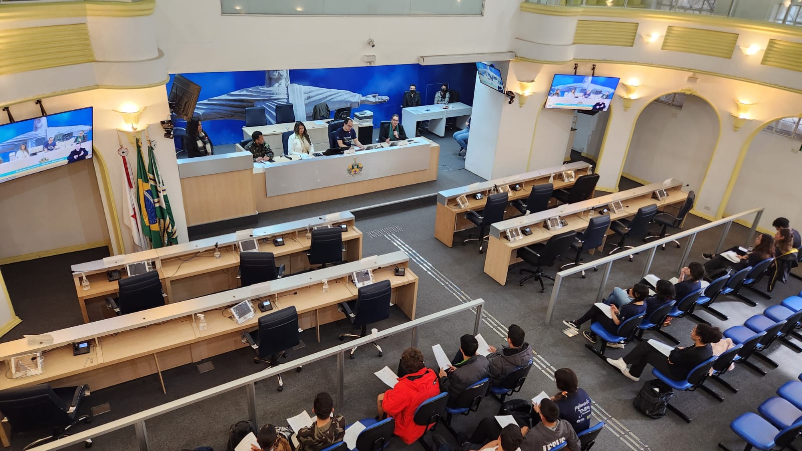 Câmara Municipal encerra atividades do Parlamento Jovem 2025