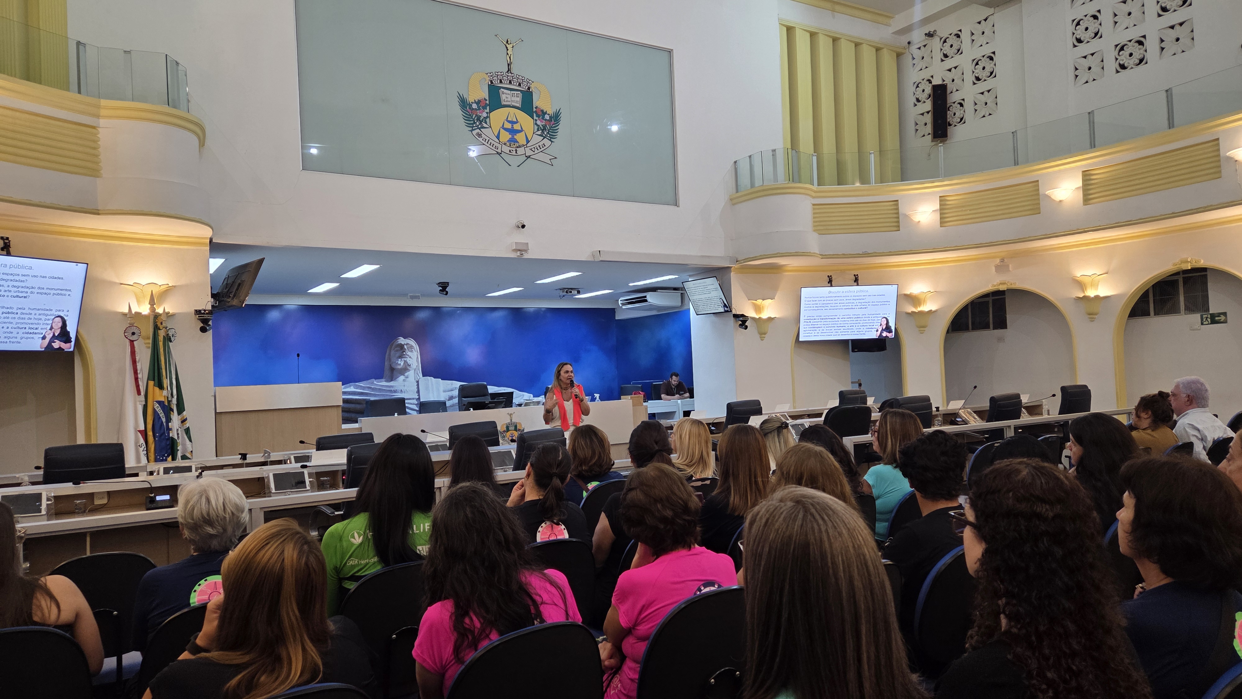 Câmara Municipal realiza palestra sobre urbanismo e formação de Poços de Caldas