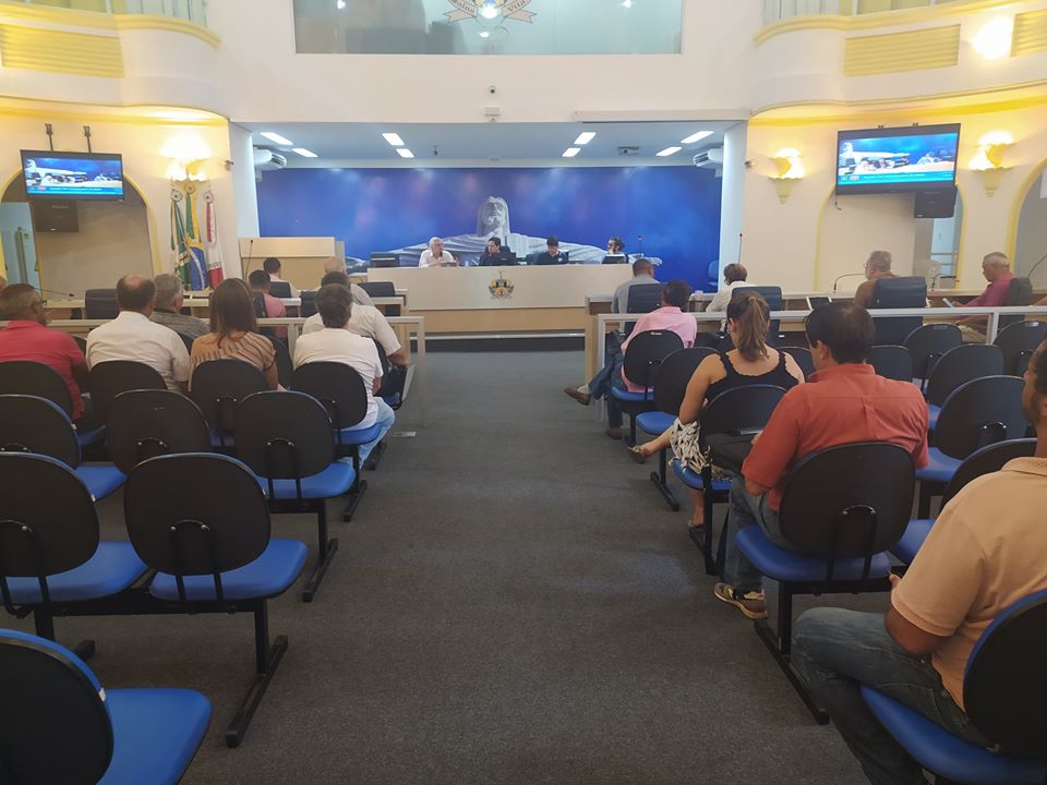 Câmara recebe representantes do DMAE para falar sobre desabastecimento de água no município