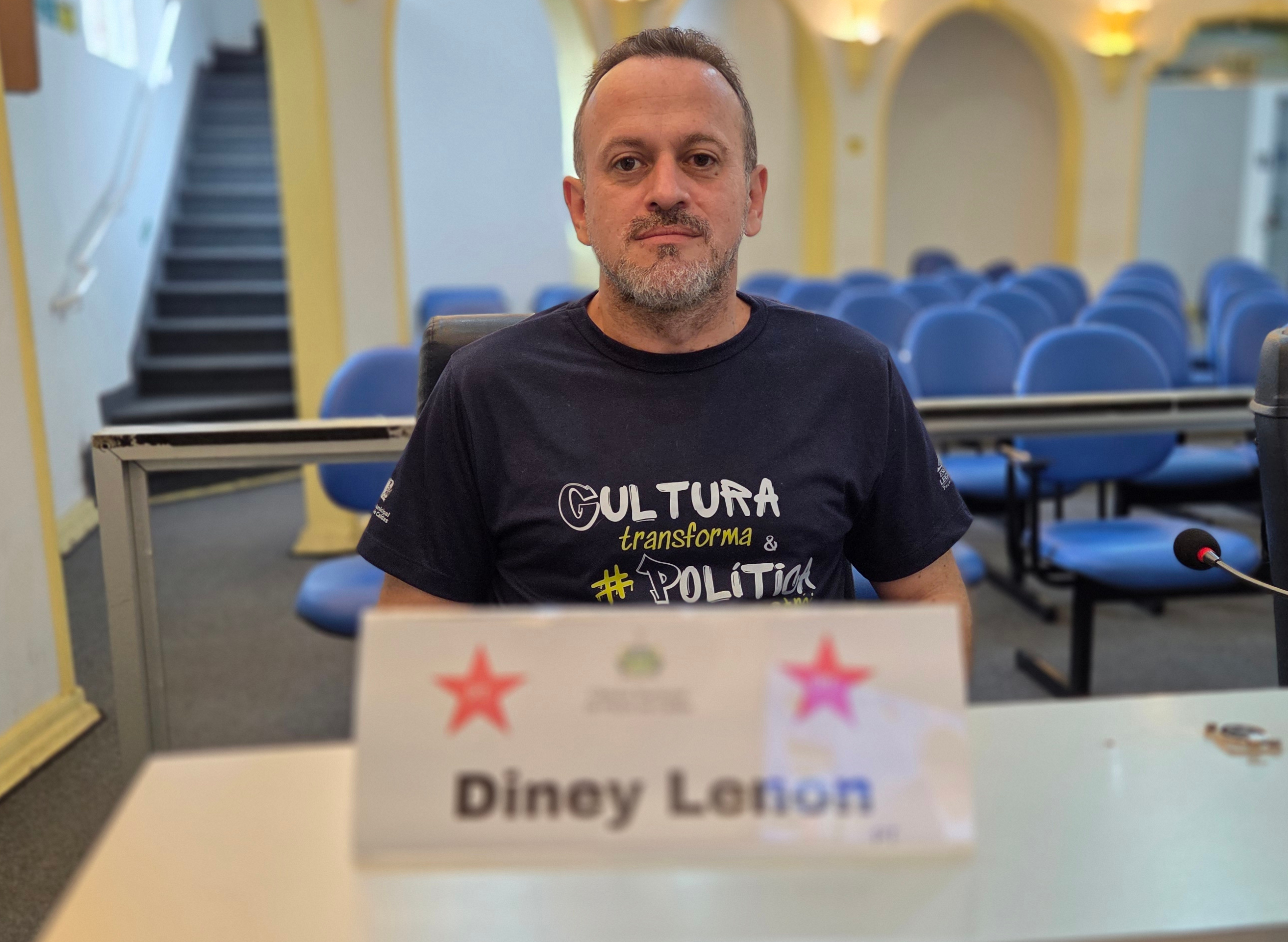 Diney cobra ações de prevenção ao suicídio e cuidado com a saúde mental nas escolas municipais