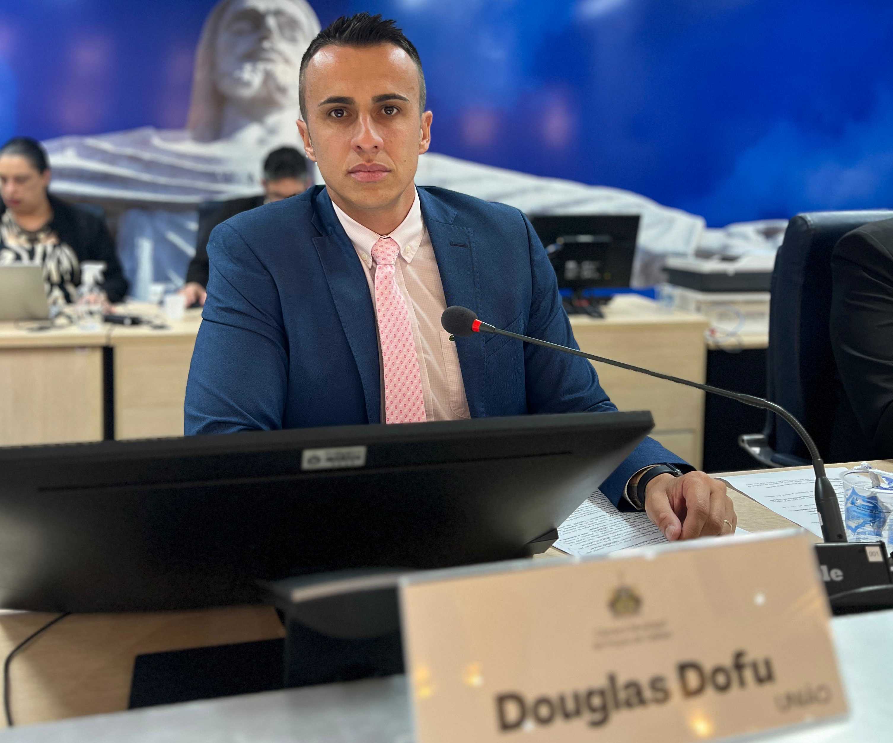 Dofu apresenta requerimento sobre tratativas envolvendo terras raras em Poços
