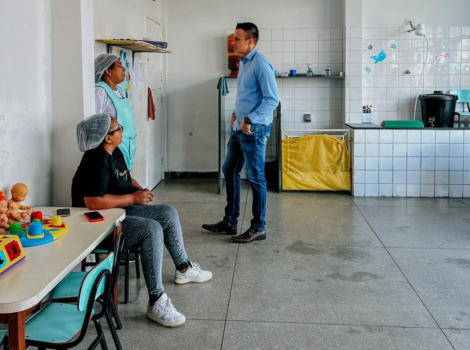 Dofu visita CEI Vilas Unidas e pede melhorias na estrutura e no quadro de servidores