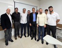 Douglas Dofu participa de reunião em Pouso Alegre com deputados e gestores de hospitais