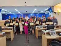 Escola Municipal Wilson Hedy Molinari recebe homenagem da Câmara