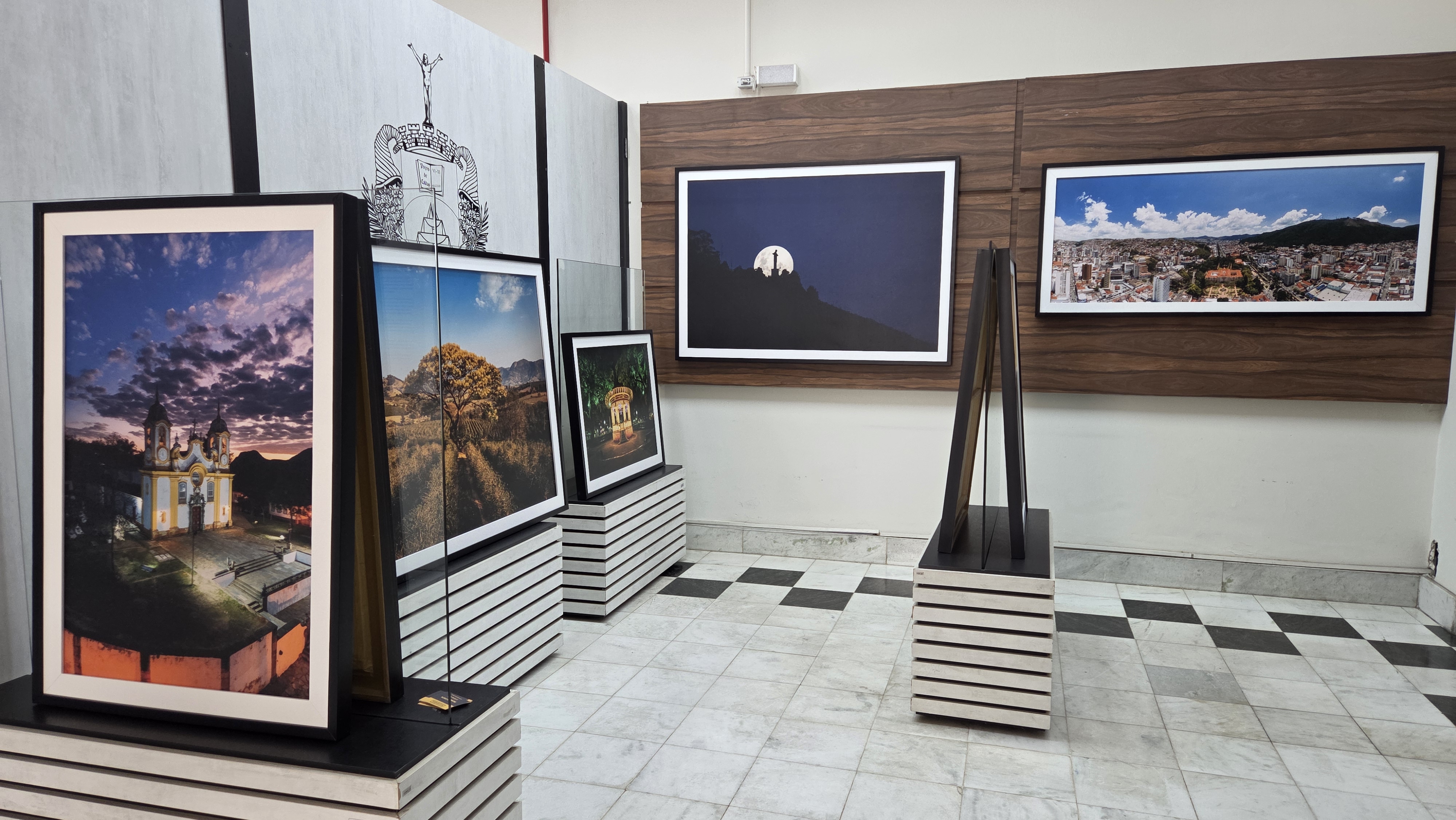Exposição “Minas Gerais – Estado Diamante” é aberta ao público na Câmara Municipal