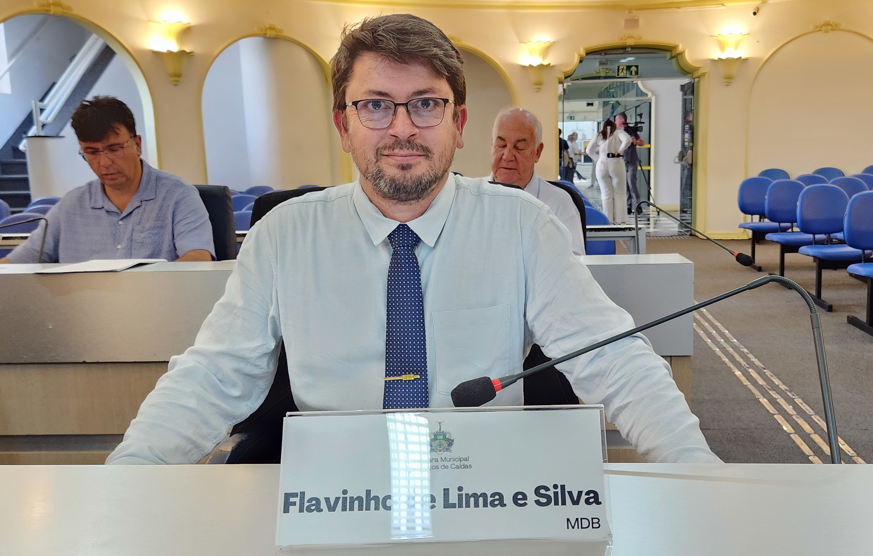 Flavinho pede ação conjunta para atender pessoas em situação de rua que buscam alimentos no Café Cacon