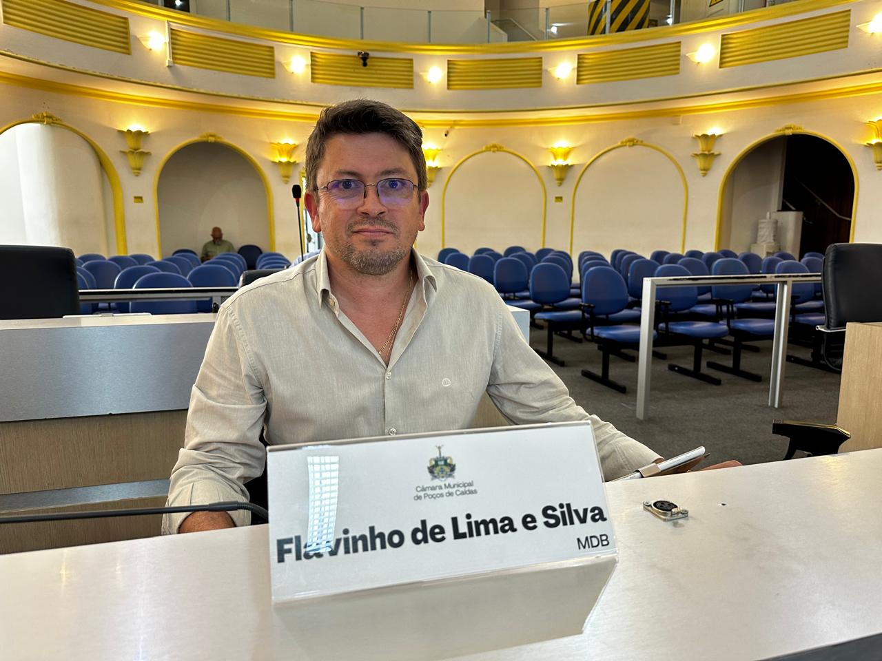 Flavinho quer informações sobre utilização de emendas parlamentares conquistadas pelo seu gabinete