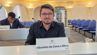 Flavinho questiona cumprimento de 22 leis aprovadas pela Câmara de Poços