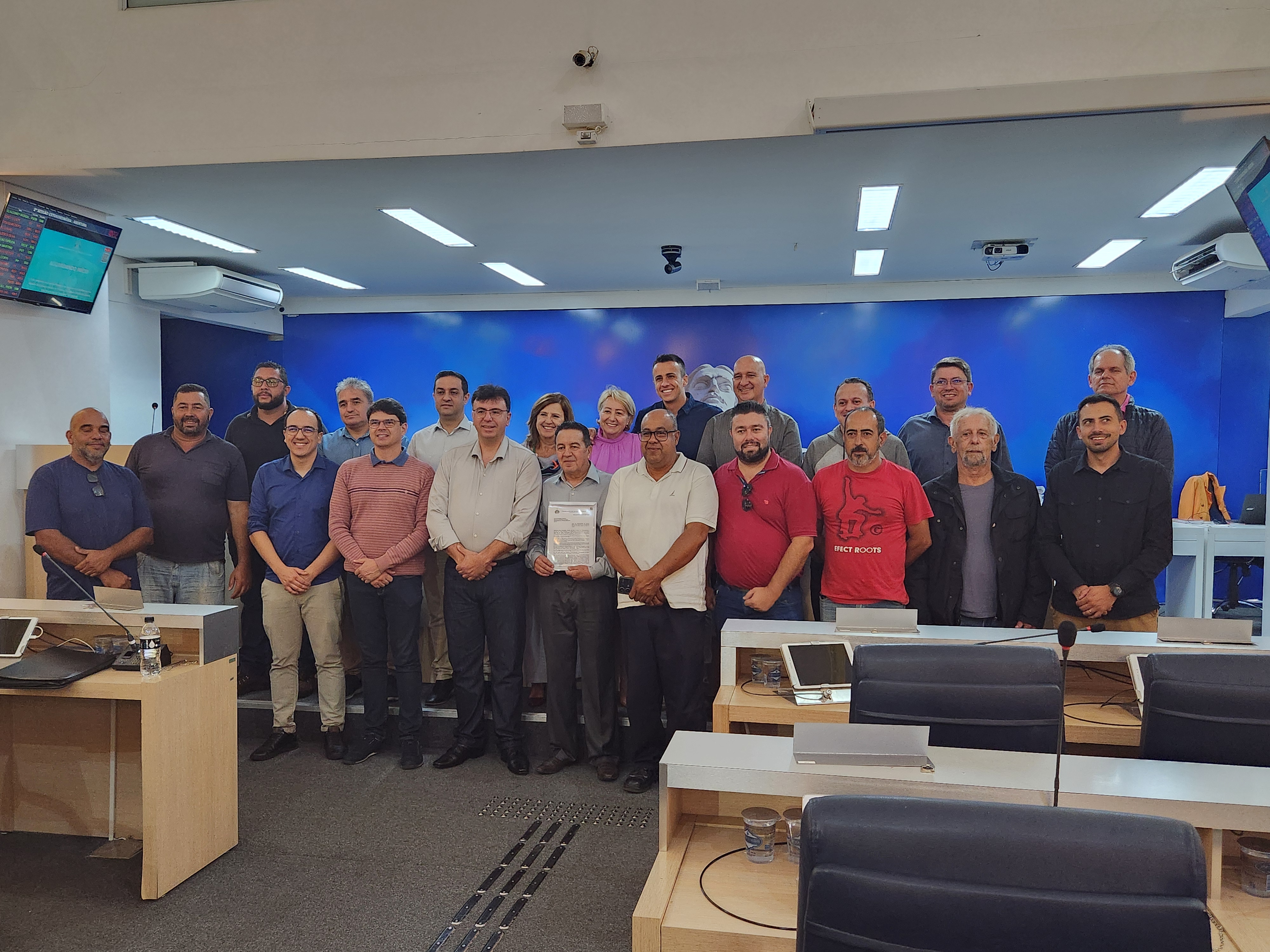 Kleber Silva presta homenagem ao servidor público Marcos Salles