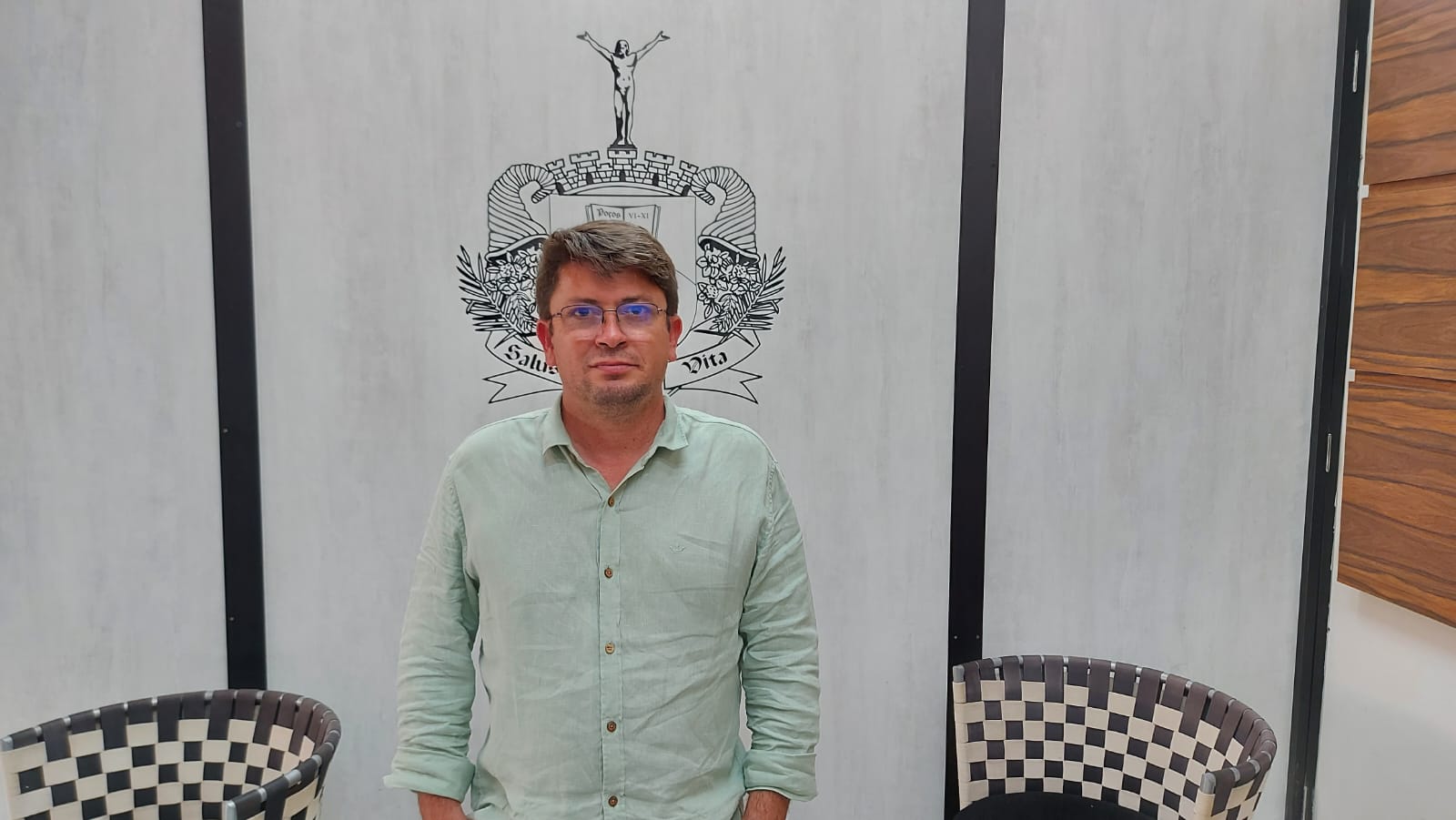 Lei do vereador Flavinho garante exame oftalmológico em bebês para diagnóstico precoce de doenças