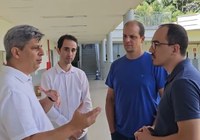 Lucas Arruda visita clínicas de Medicina e Odontologia da PUC