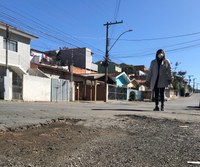 Luzia Martins solicita melhorias na pavimentação das ruas do bairro Jardim Centenário 