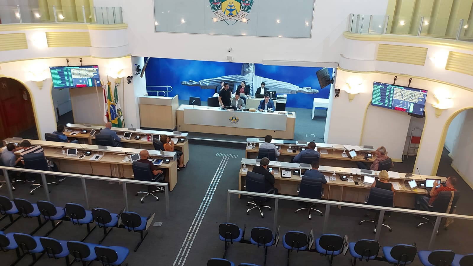 Onze vereadores apresentam Projeto de Lei que autoriza a atividade dos trailers de lanche em diversos pontos da cidade