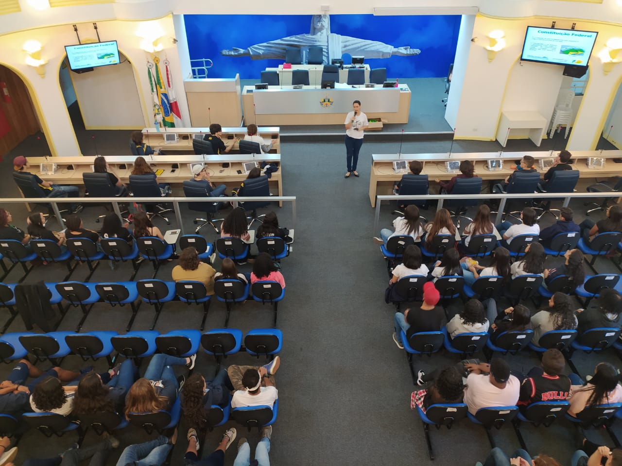 Parlamento Jovem continua com atividades online