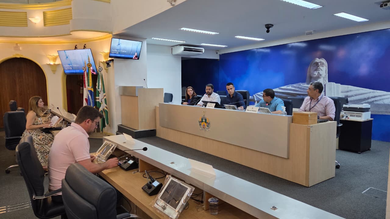 Projetos de Lei na área da Saúde são discutidos em audiência na Câmara de Poços