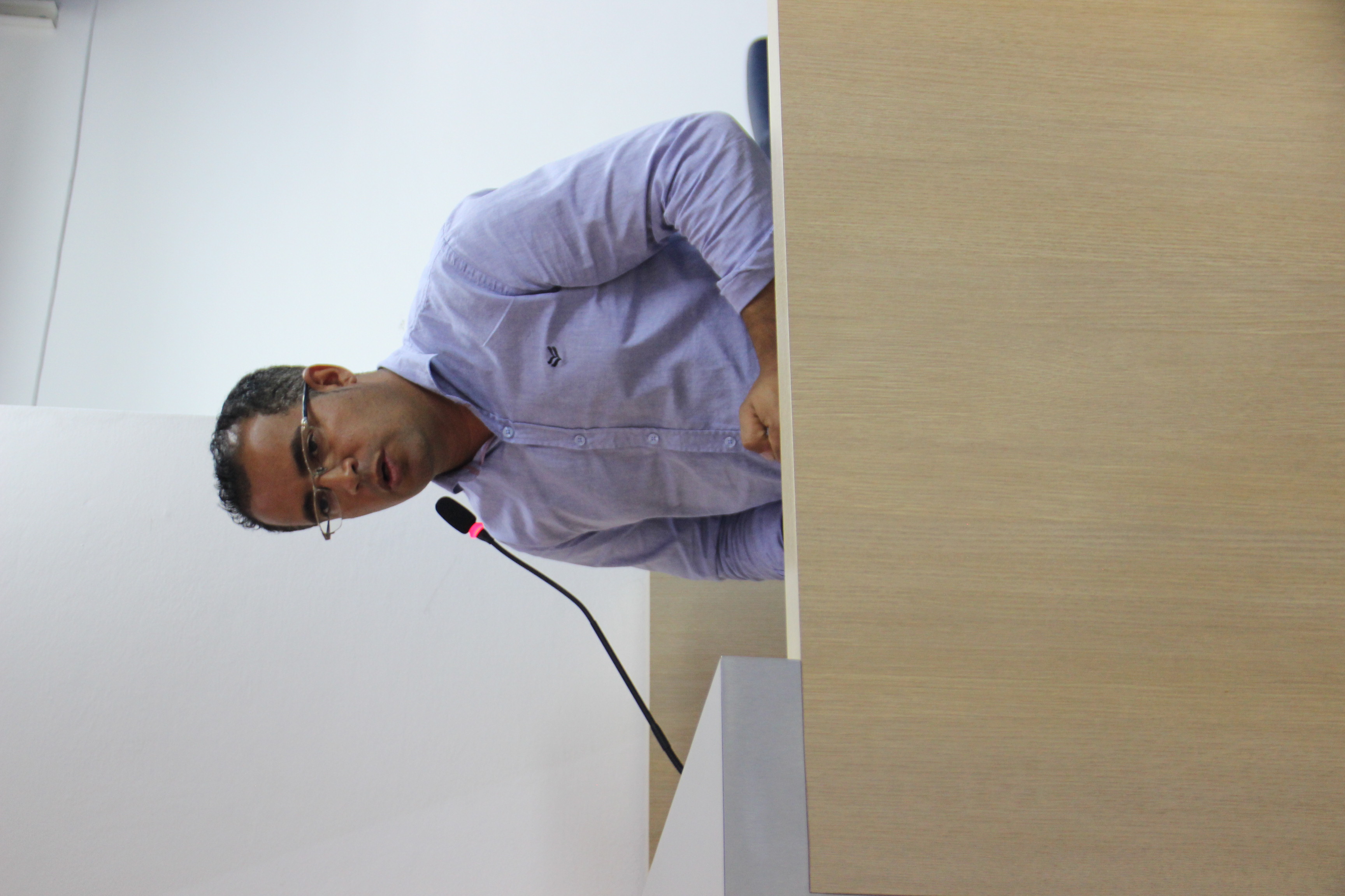 Projetos de Lei visam obrigatoriedade de álcool em gel em ônibus e agências bancárias