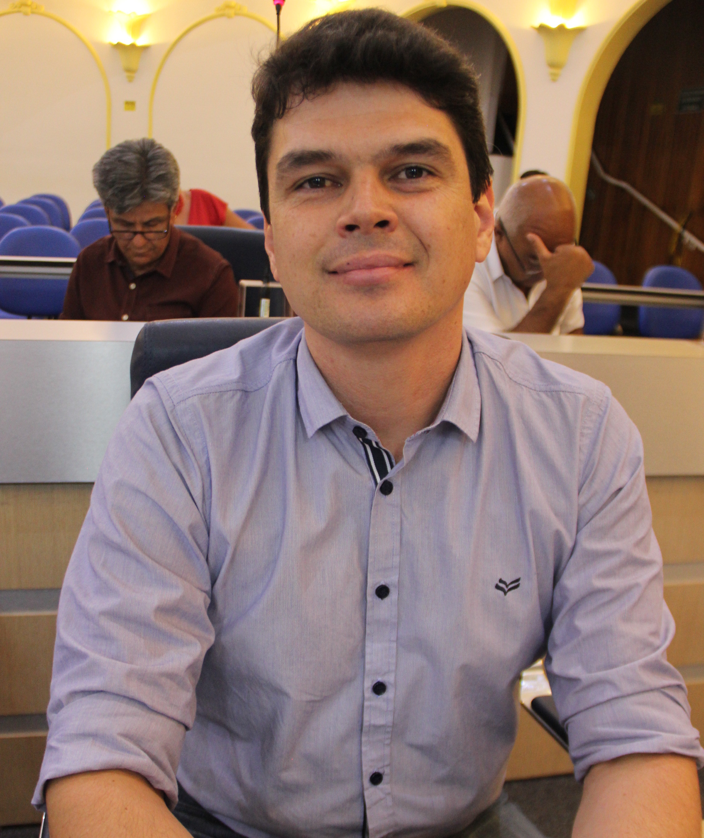 Ricardo Sabino quer informações sobre aplicação da tarifa branca de energia