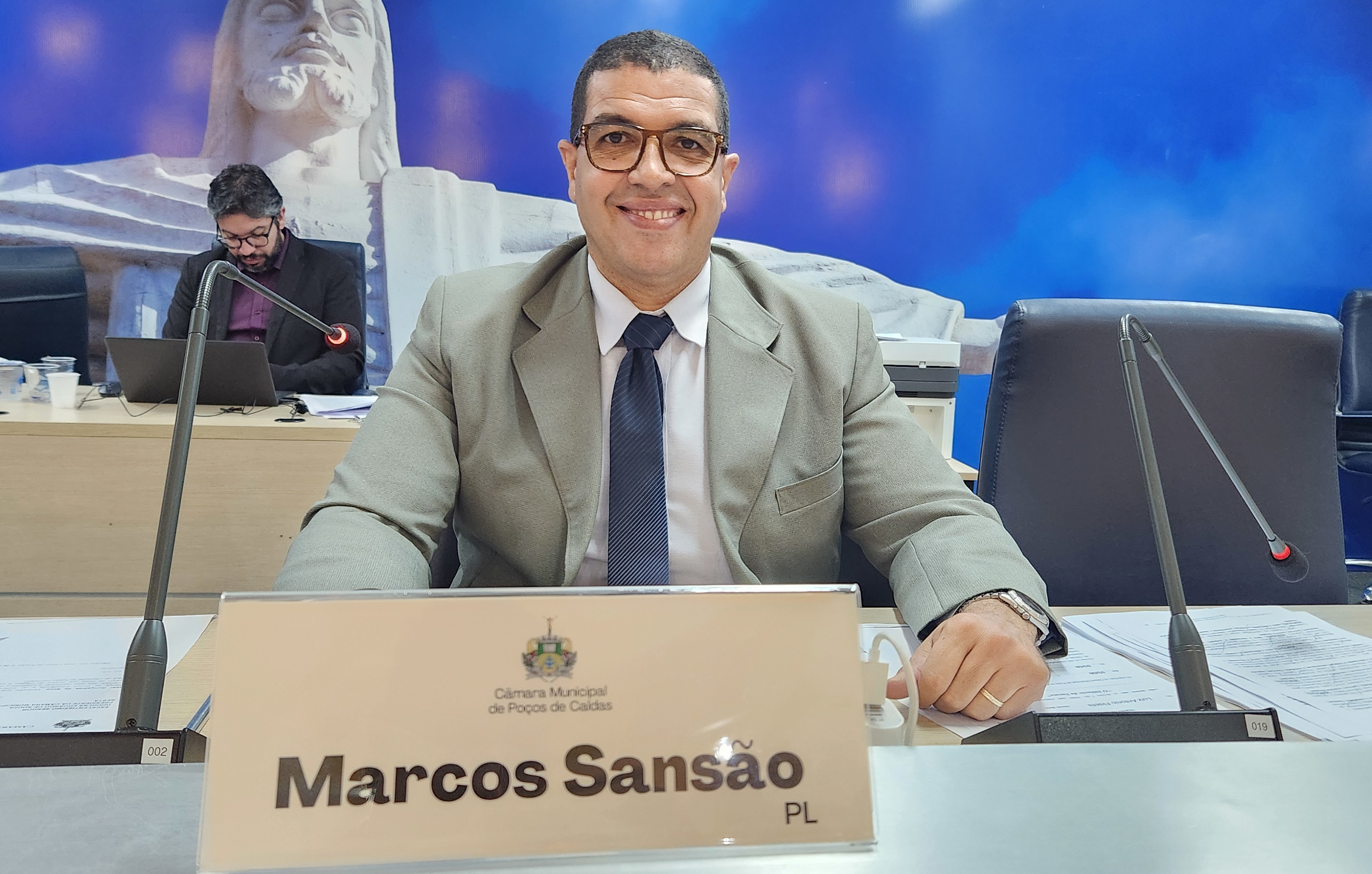 Sansão propõe que Saúde receba valores de ressarcimento por casos de violência contra a mulher