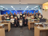 Sessão solene homenageia 13 pessoas com o Diploma Jacques Rodrigues de Carvalho
