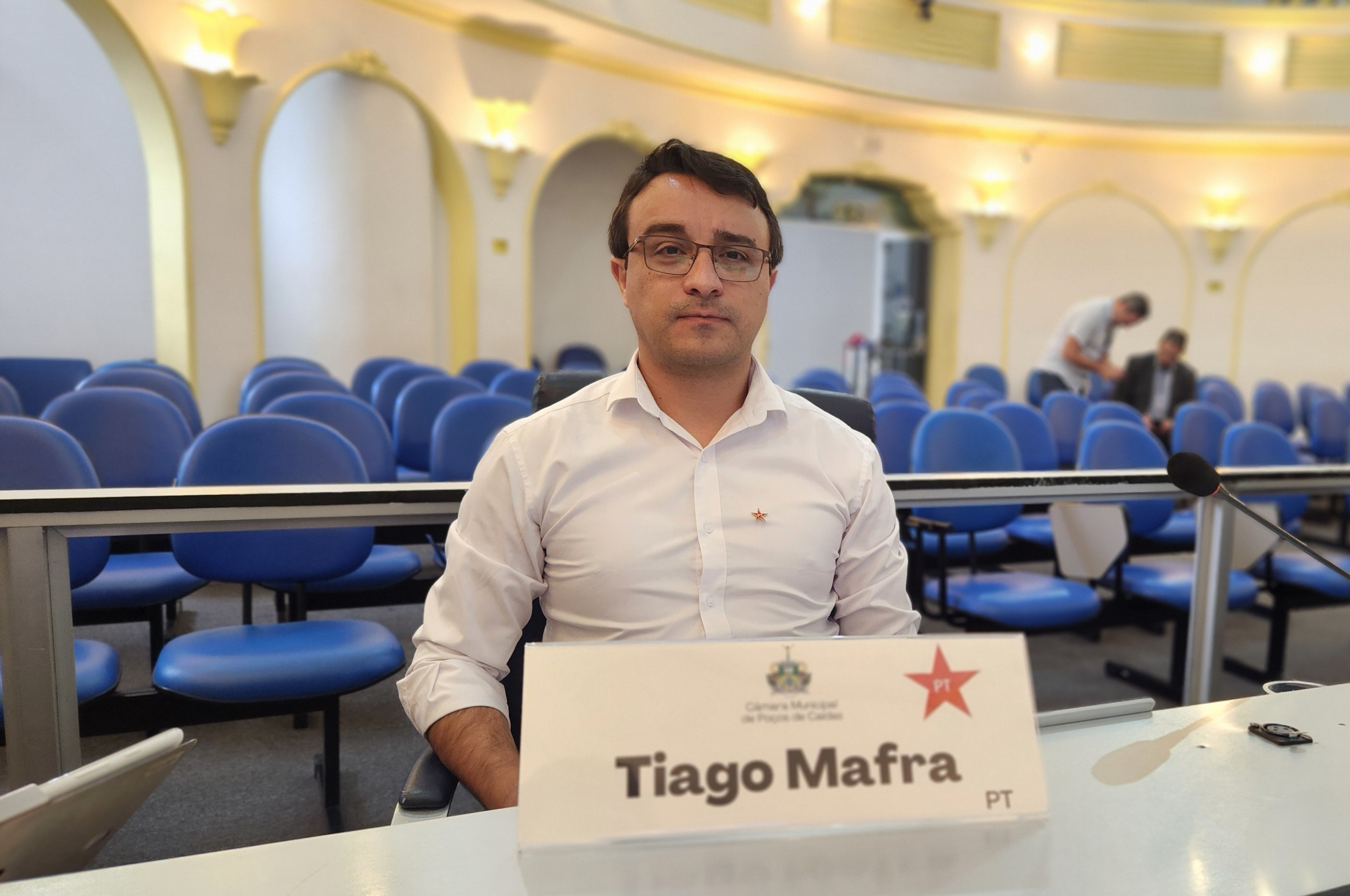 Tiago Mafra cobra transparência e melhorias na coleta de lixo no São José