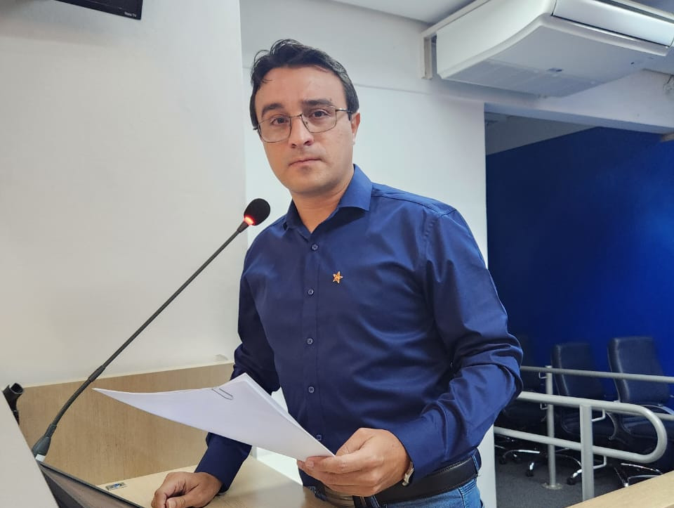 Tiago Mafra questiona Prefeitura sobre relatório de transição da Controladoria