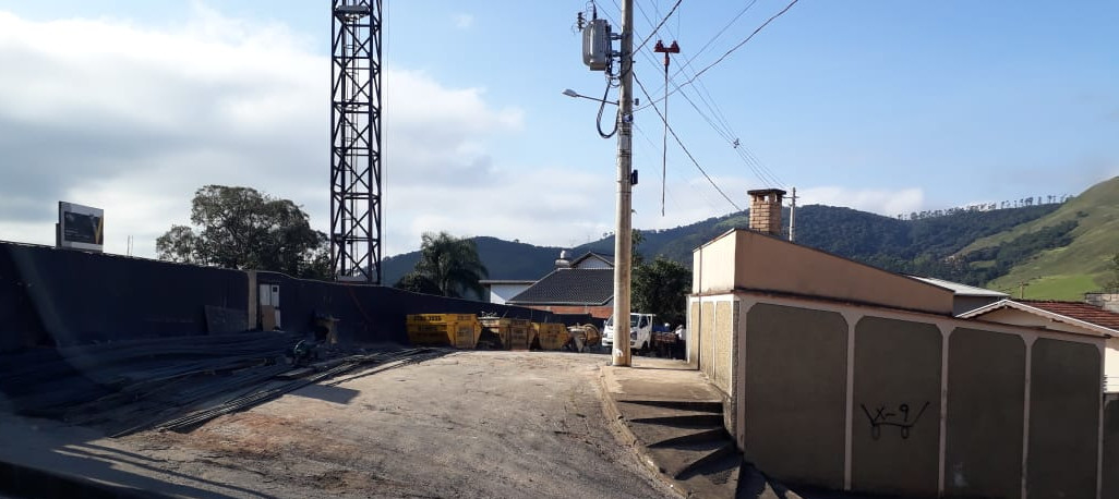 Transtornos causados por obra no bairro Vila Togni preocupam vereador