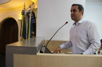 Vereador questiona obra paralisada em avenida no Jardim Kennedy II