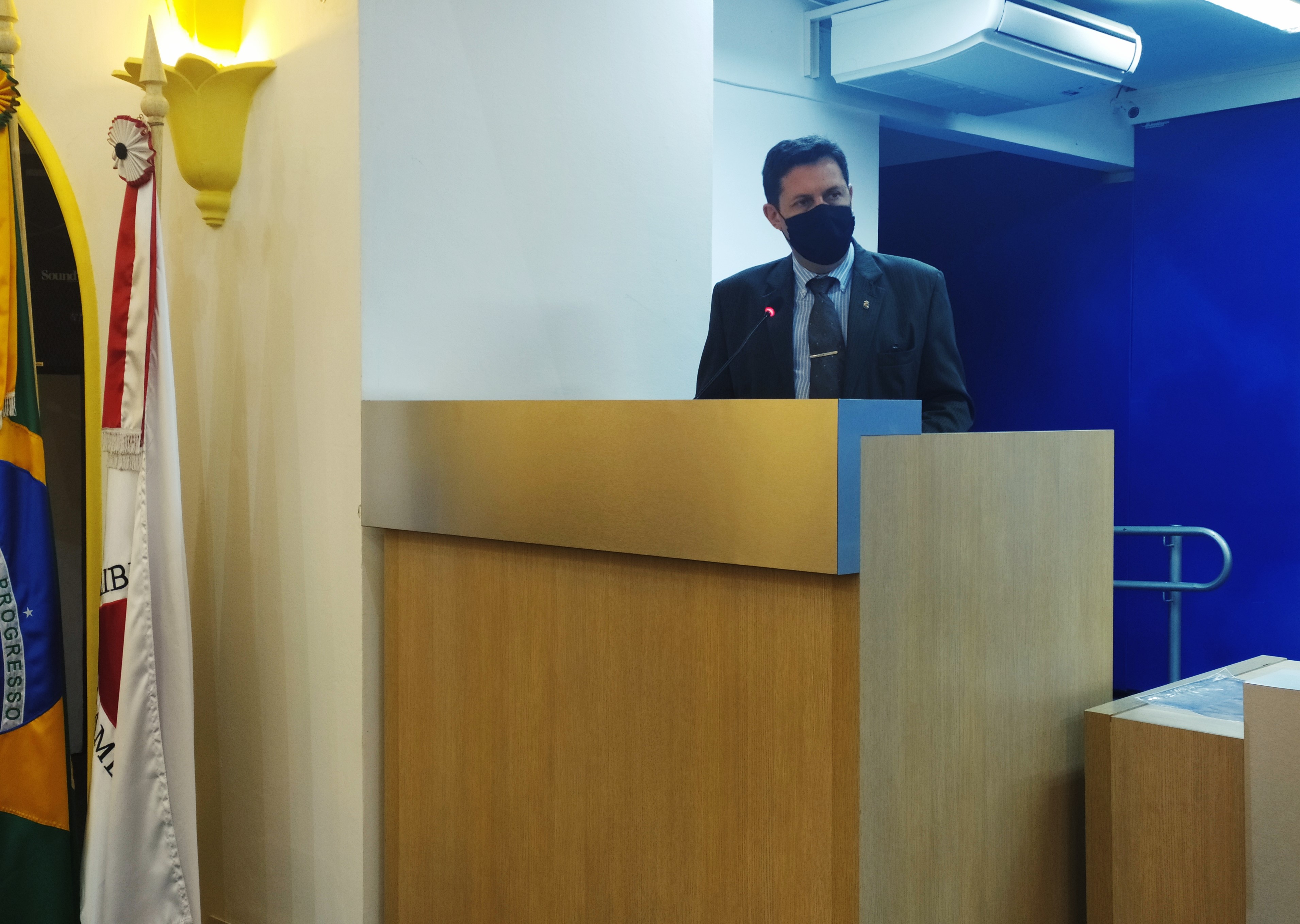 Vereador solicita intervenção em rua onde ocorrem tremores na Zona Sul