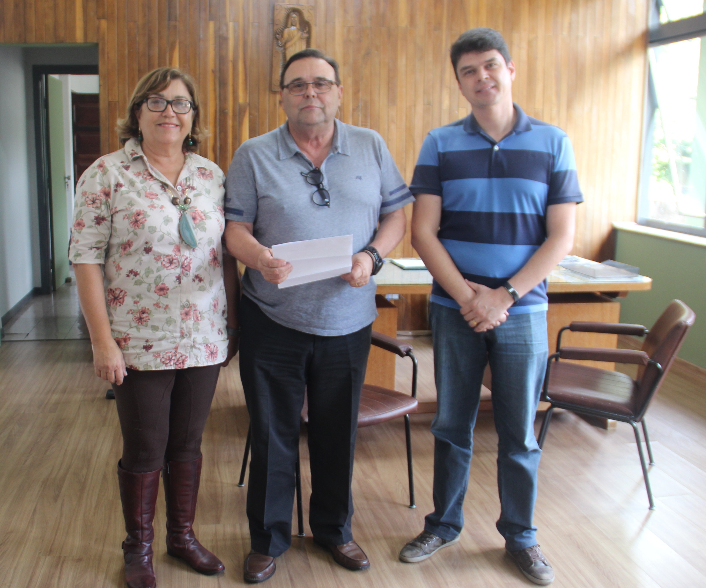 Vereadores pedem melhorias na sinalização de trânsito da avenida Alcoa