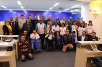 Vereadores recebem atletas do Projeto Superar Limites