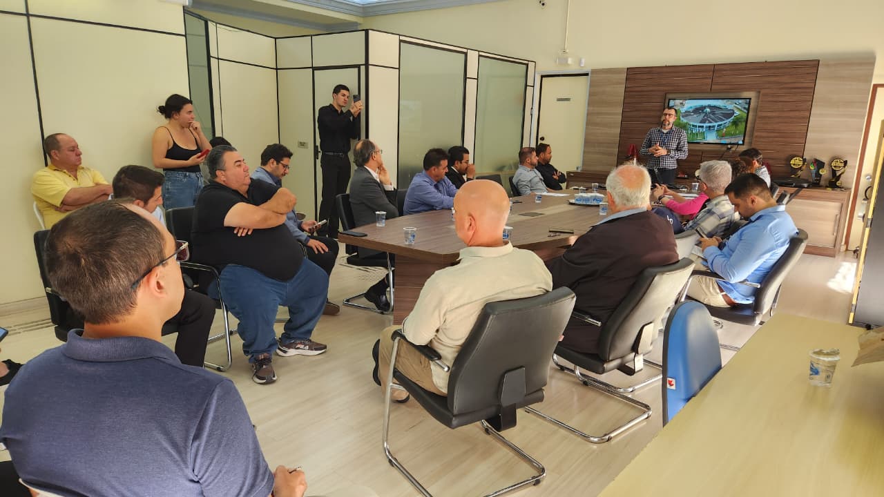 Vereadores recebem secretários para discutir consórcio na saúde e doações de terrenos no Distrito Industrial