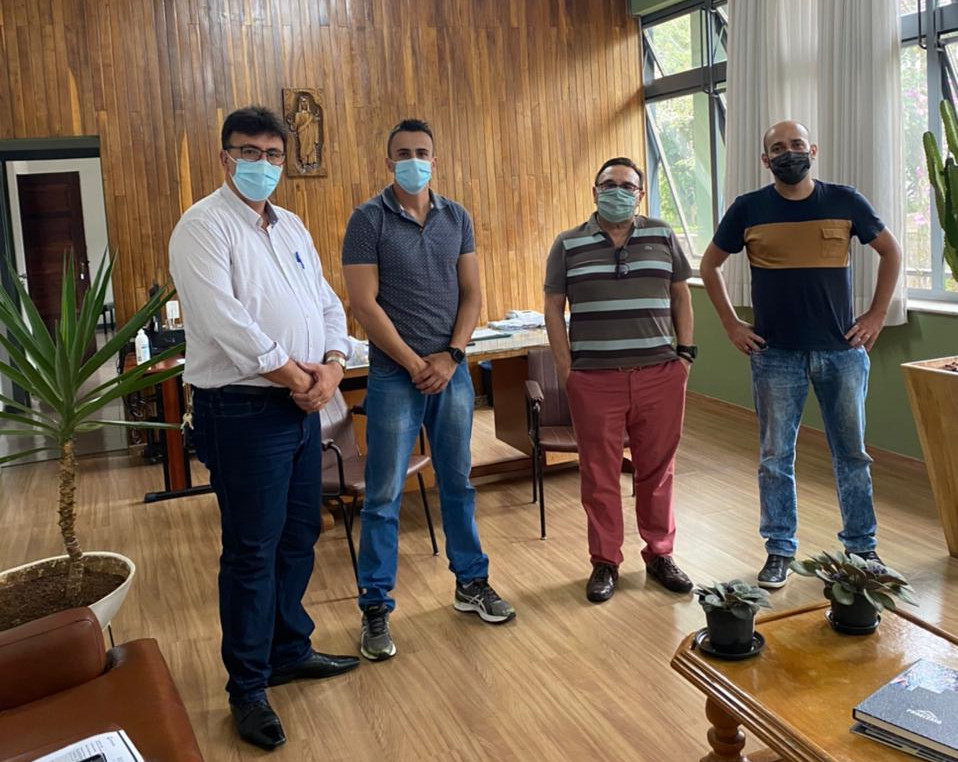 Vereadores se reúnem com coordenador regional do DEER